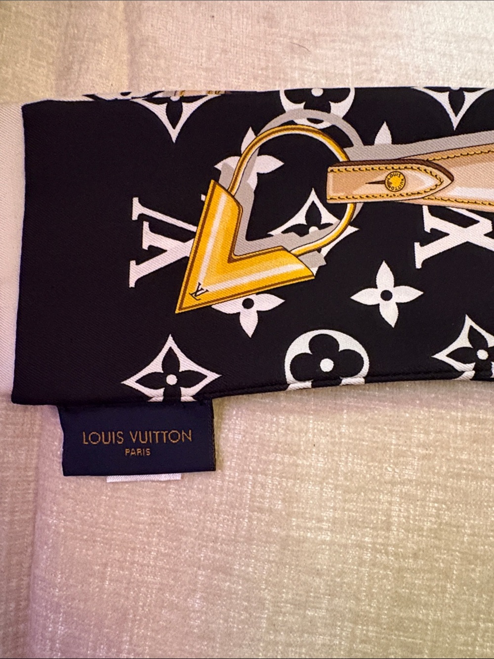 Louis Vuitton confidential monogram bandeau! 100% authentic - Picture 2 of 3